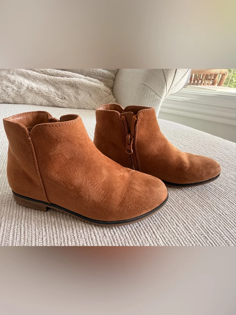 Cat & Jack Kids Tan Penelope Suede Ankle Boot 11T